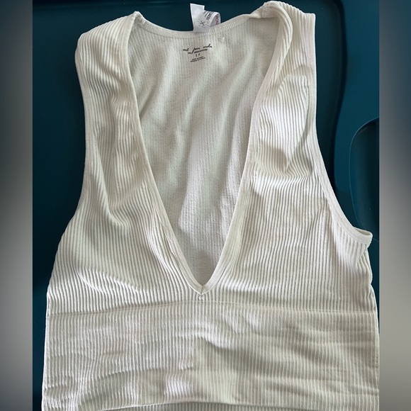 Urban Outfitters - out from under tank - Picture 1 of 2